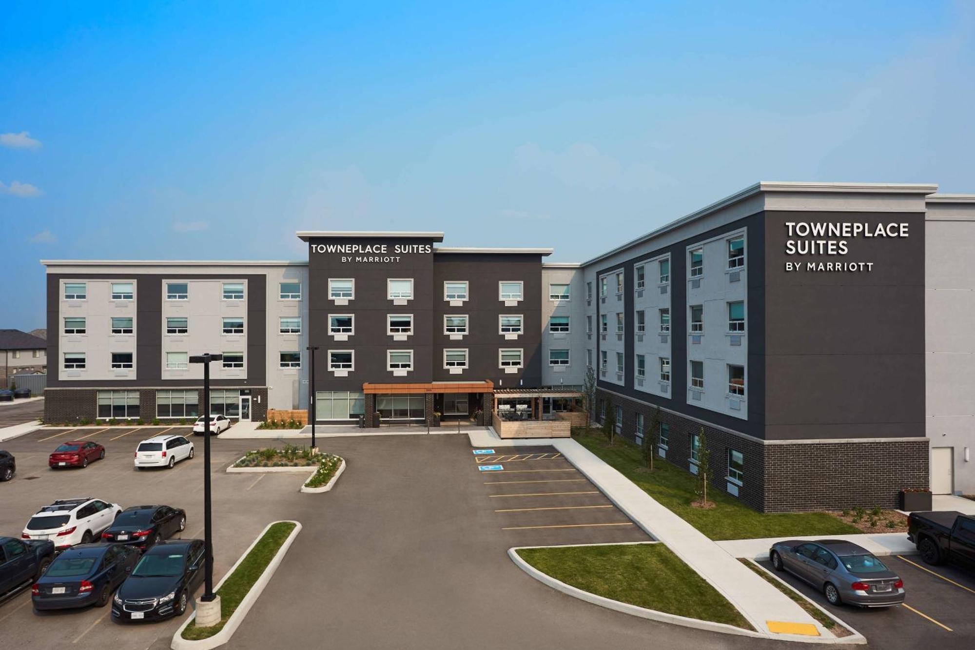 Towneplace Suites By Marriott Hamilton Exterior photo